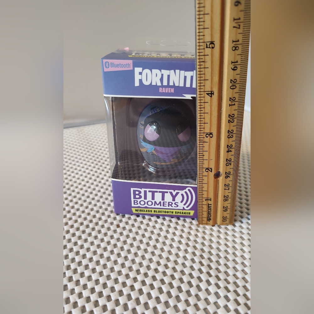 Fortnite Raven Bitty Boomers Wireless Bluetooth Speaker NWT - Picture 3 of 5